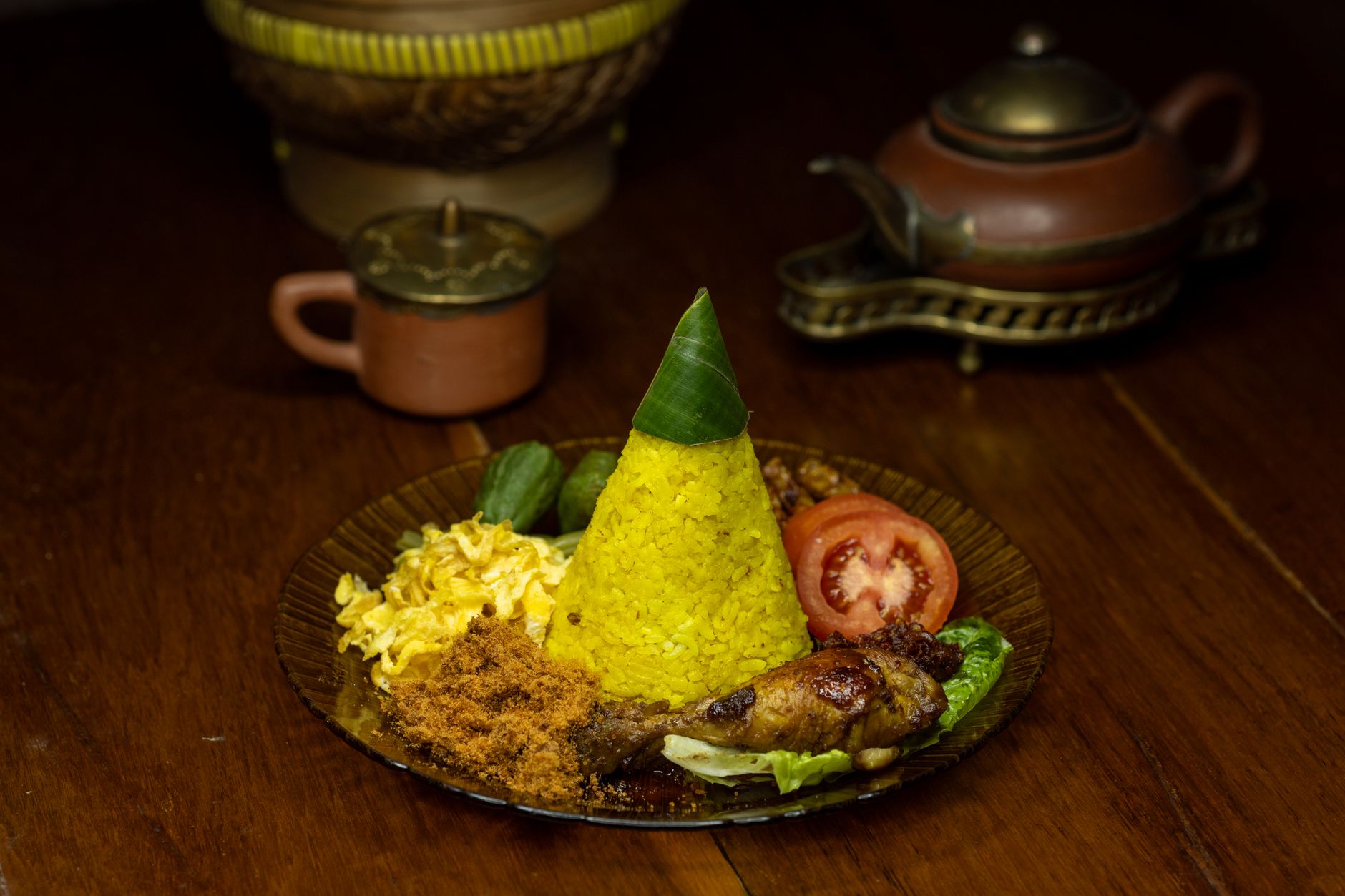 Tumpeng Tampah Kuning Komplit Megah